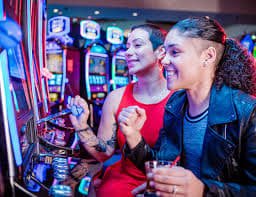 Tampilan kategori permainan slot online alexisrogel di browser ponsel Indonesia